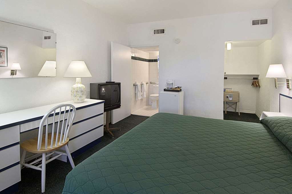 Travelodge Monaco Beach Resort 서니아일스비치 외부 사진